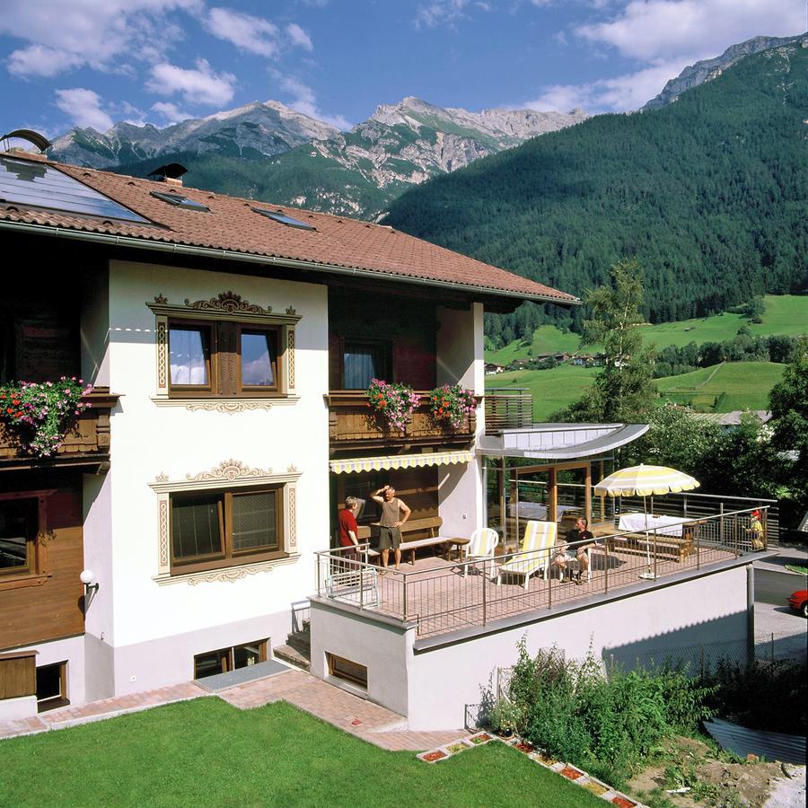 Pension Tina Нойштифт-им-Штубайталь Экстерьер фото
